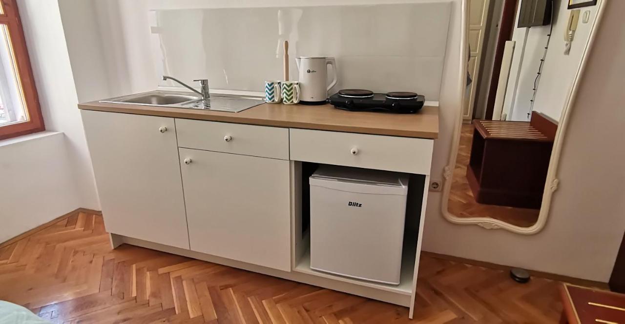 Studio Apartment L&G Ровинь Экстерьер фото